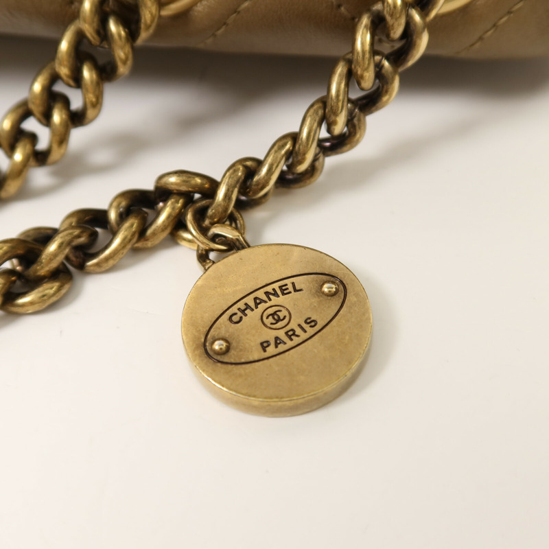 CHANEL 牛皮皮革Chain Shoulder金扣鏈帶肩背袋-14