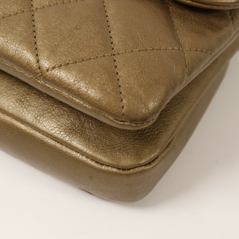 CHANEL 牛皮皮革Chain Shoulder金扣鏈帶肩背袋-16