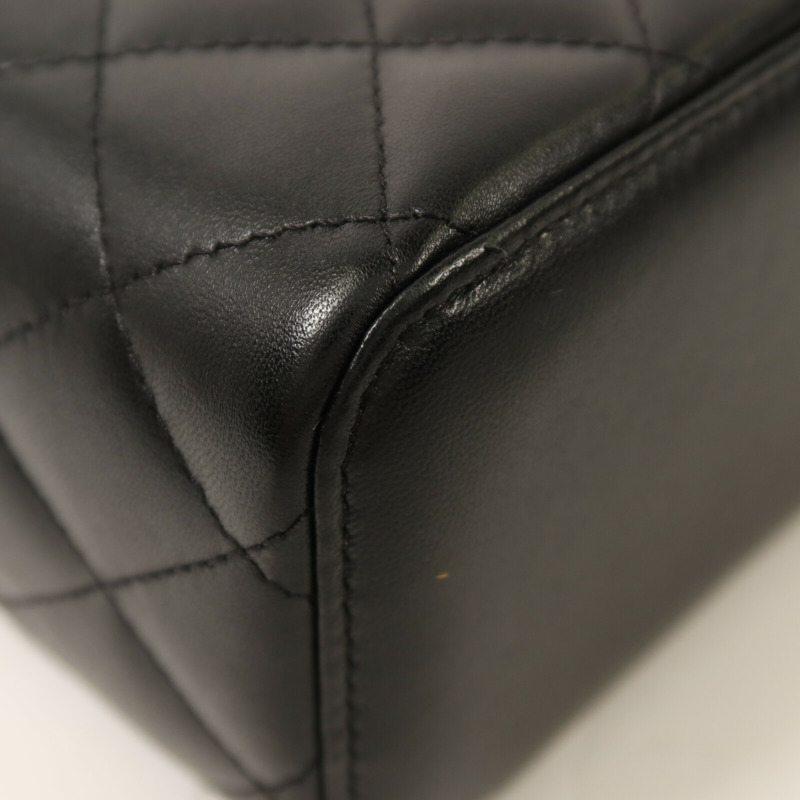 CHANEL 羊皮皮革Vanity Case金扣鏈帶手挽肩背兩用袋-7