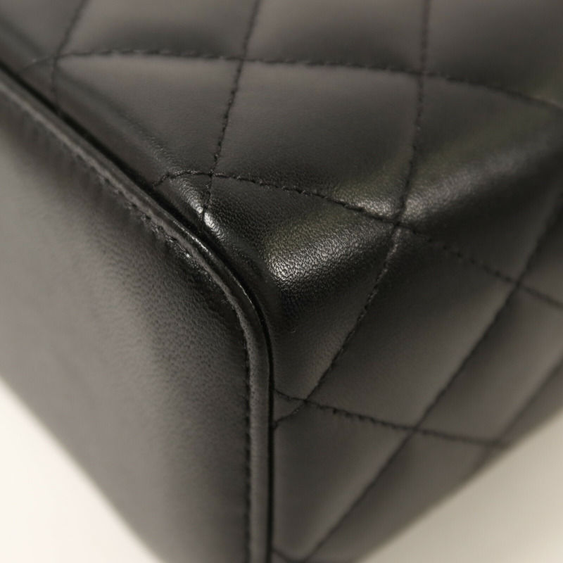 CHANEL 羊皮皮革Vanity Case金扣鏈帶手挽肩背兩用袋-8