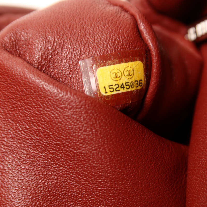 CHANEL 牛皮皮革Clutch銀扣手拿包-8