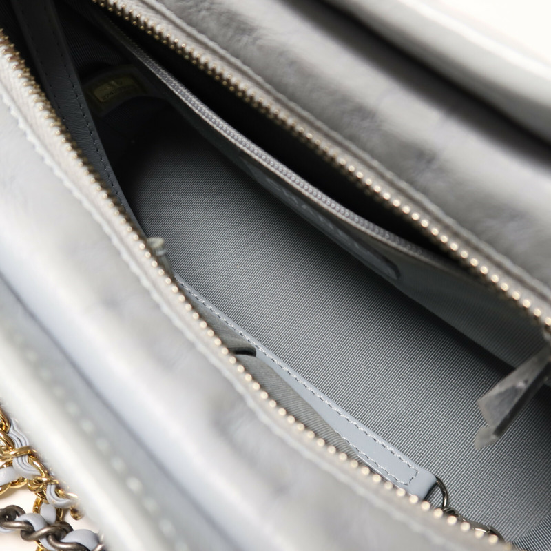 CHANEL 牛皮皮革Gabrielle Small鏈帶肩背袋-4