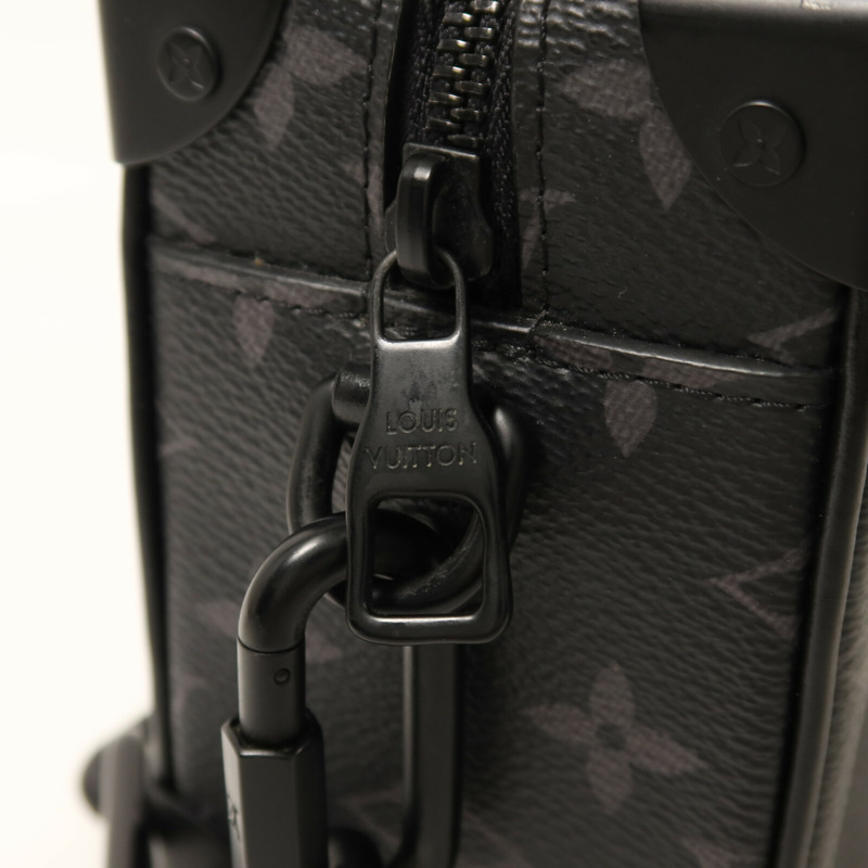 LOUIS VUITTON Monogram Eclipse Mini Soft Trunk肩背袋-8