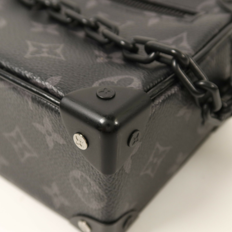 LOUIS VUITTON Monogram Eclipse Mini Soft Trunk肩背袋-10