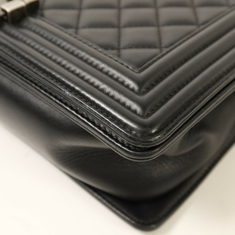 CHANEL 羊皮皮革Boy 25銀扣鏈帶肩背袋-7