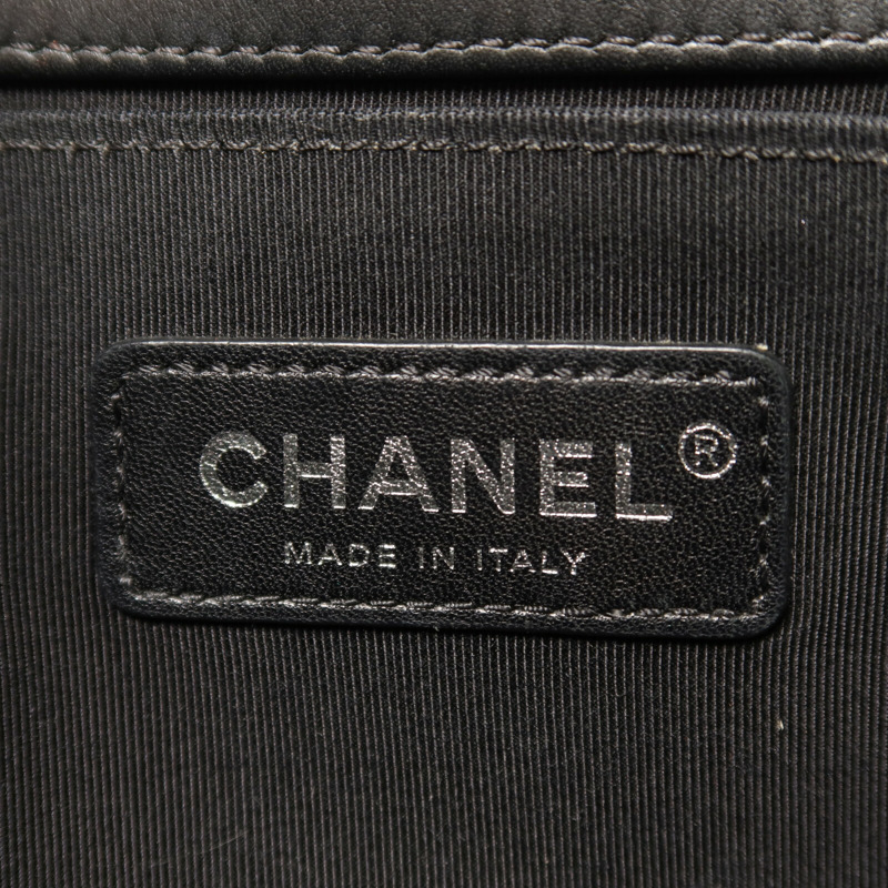 CHANEL 羊皮皮革Boy 25銀扣鏈帶肩背袋-11