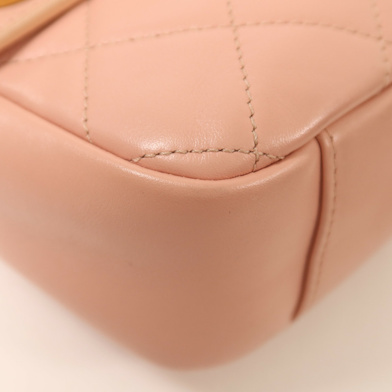 CHANEL 牛皮皮革Camera Shoulder Bag金扣鏈帶肩背袋-10