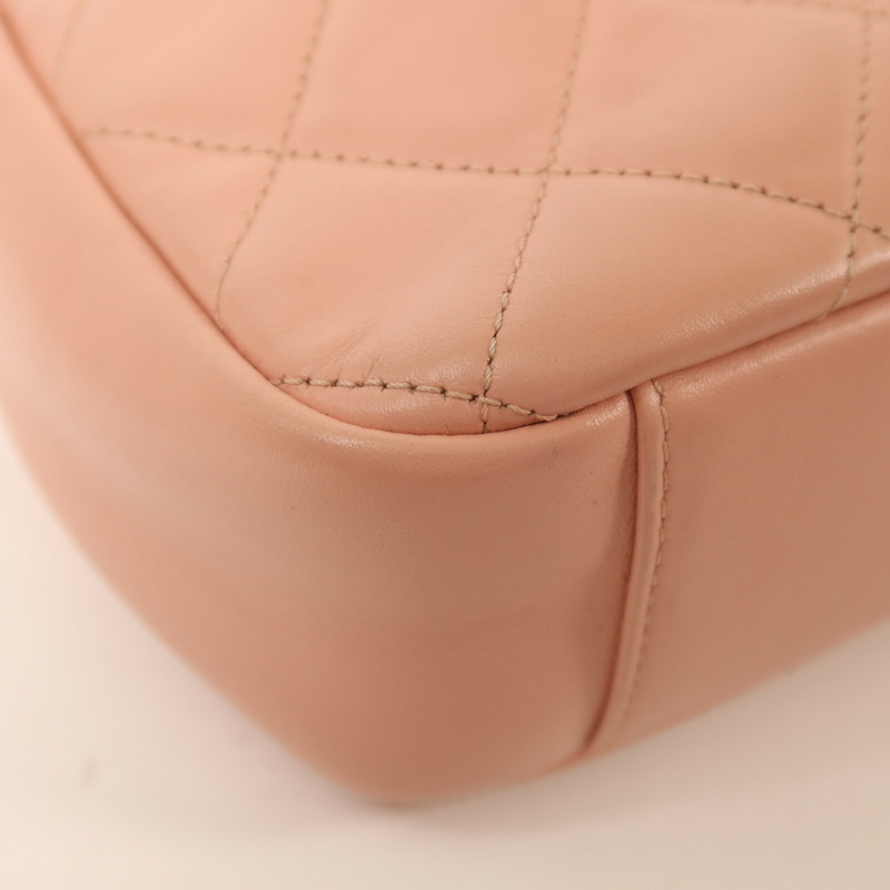 CHANEL 牛皮皮革Camera Shoulder Bag金扣鏈帶肩背袋-12