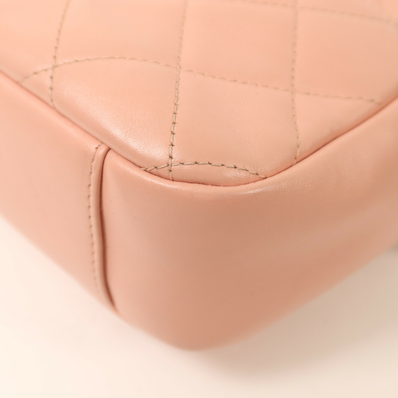 CHANEL 牛皮皮革Camera Shoulder Bag金扣鏈帶肩背袋-13