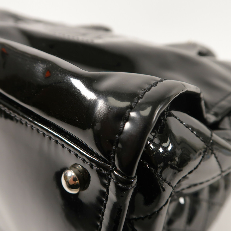 CHANEL 漆皮/牛皮皮革/Totebag銀扣肩背袋-11