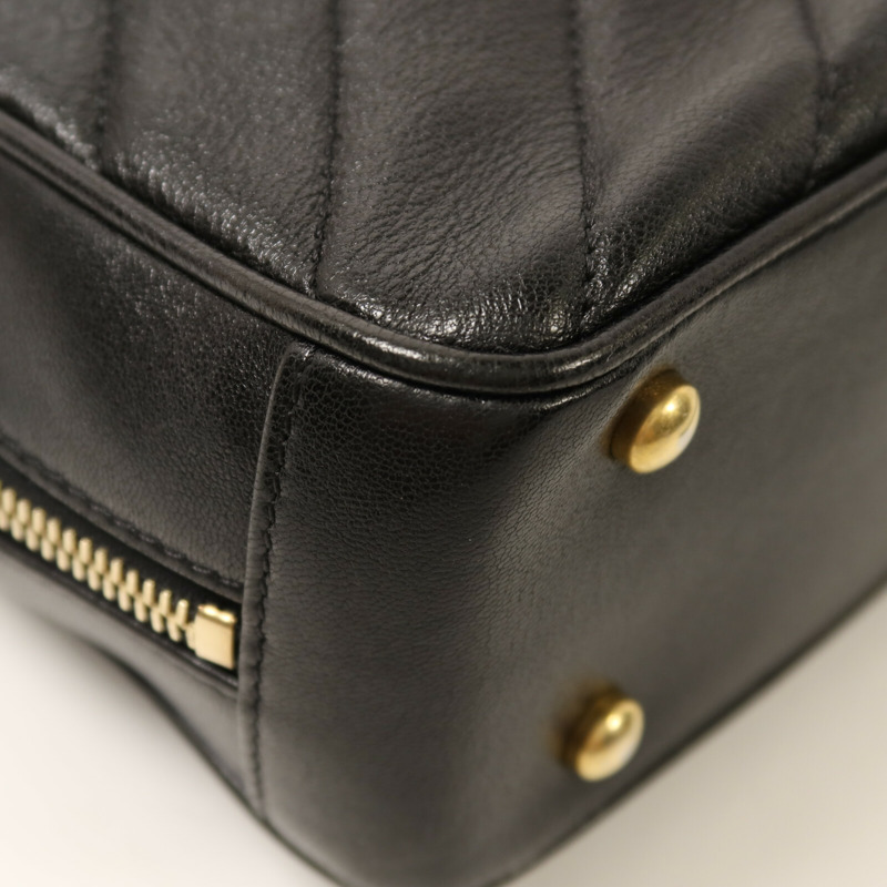 CHANEL 牛皮皮革Chain Shoulder金扣鏈帶肩背袋-12