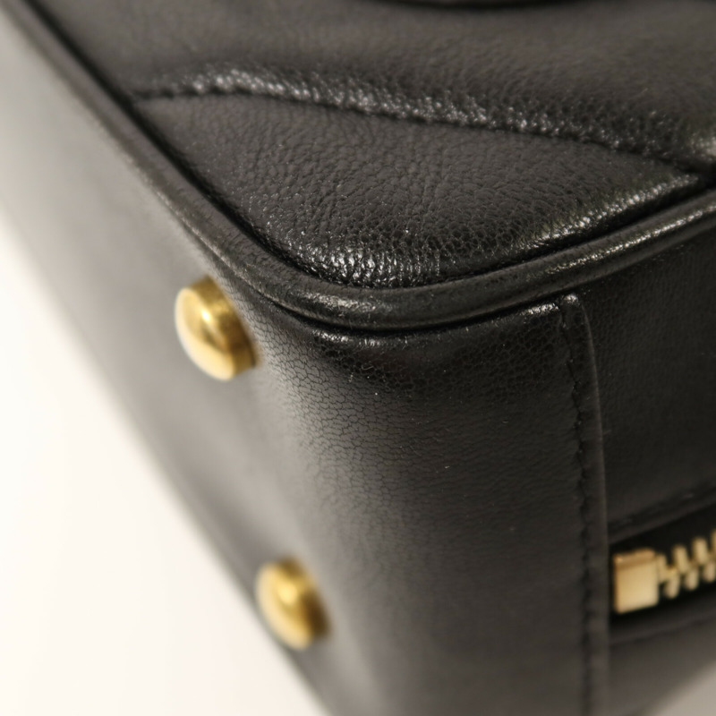 CHANEL 牛皮皮革Chain Shoulder金扣鏈帶肩背袋-15