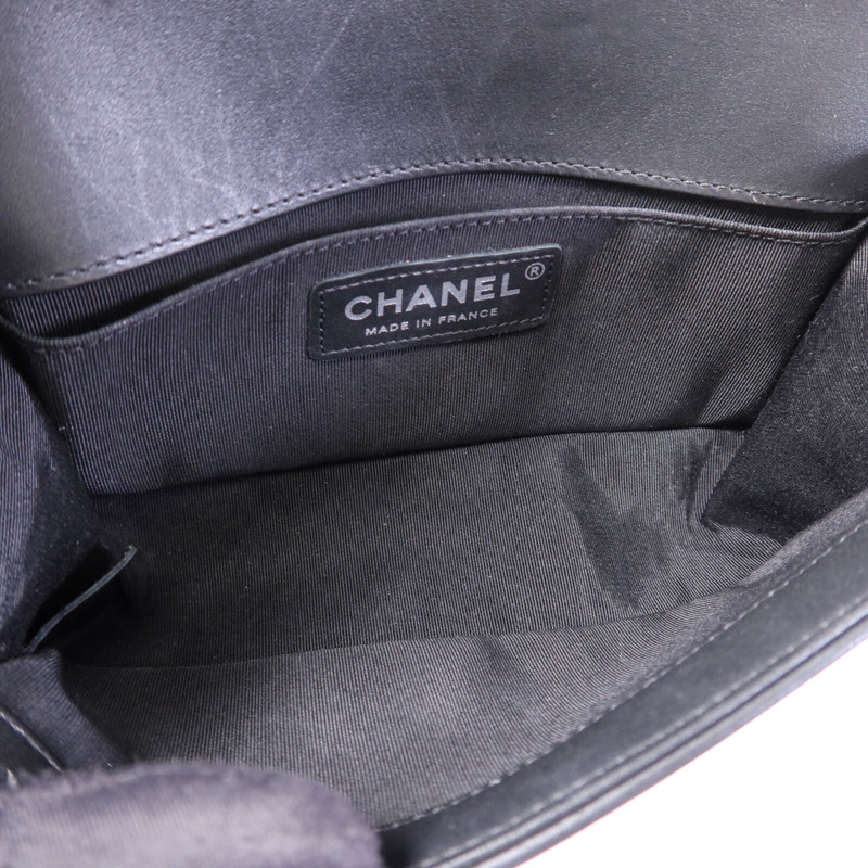 CHANEL 牛皮皮革Boy 20銀扣鏈帶肩背袋-4