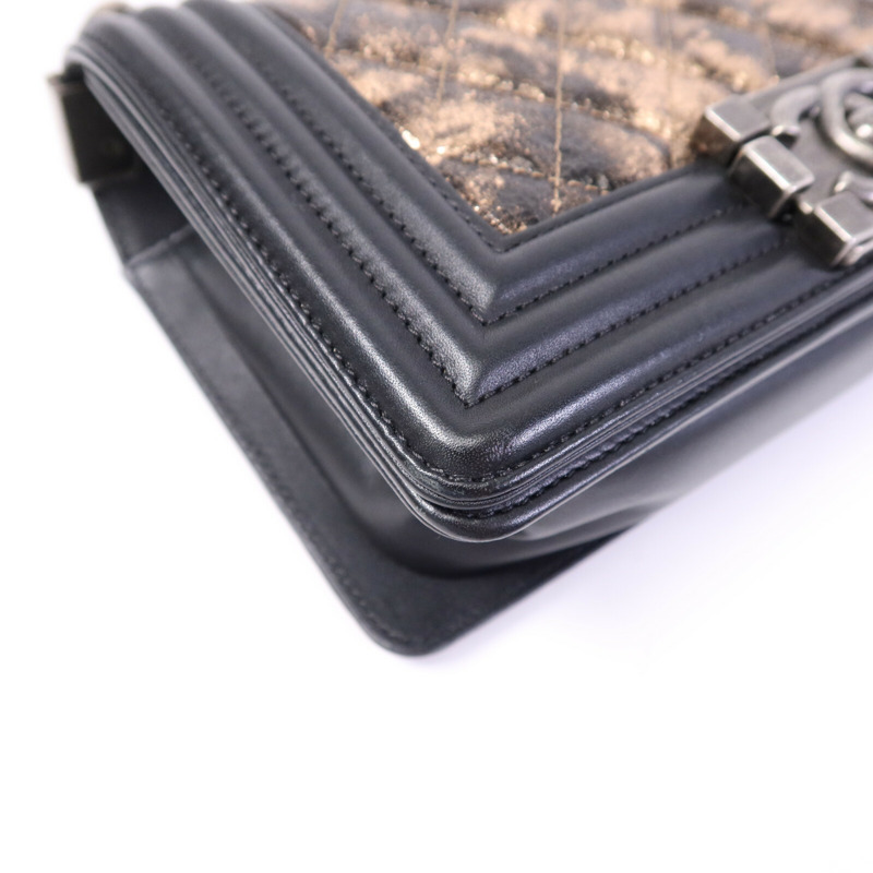 CHANEL 牛皮皮革Boy 20銀扣鏈帶肩背袋-11