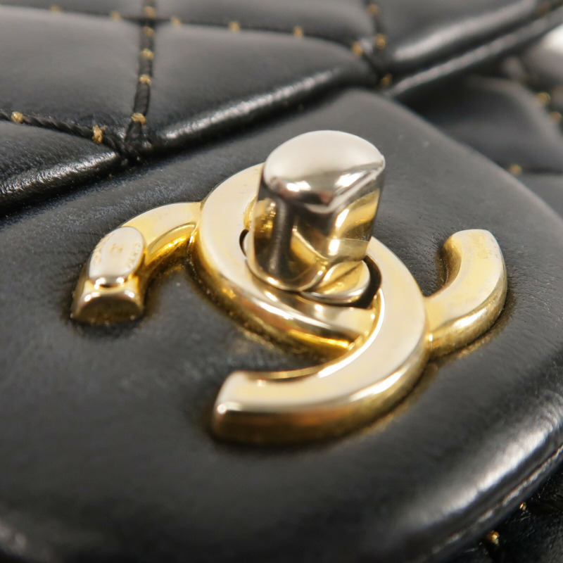 CHANEL 羊皮皮革Chain Shoulder金扣鏈帶肩背袋-14