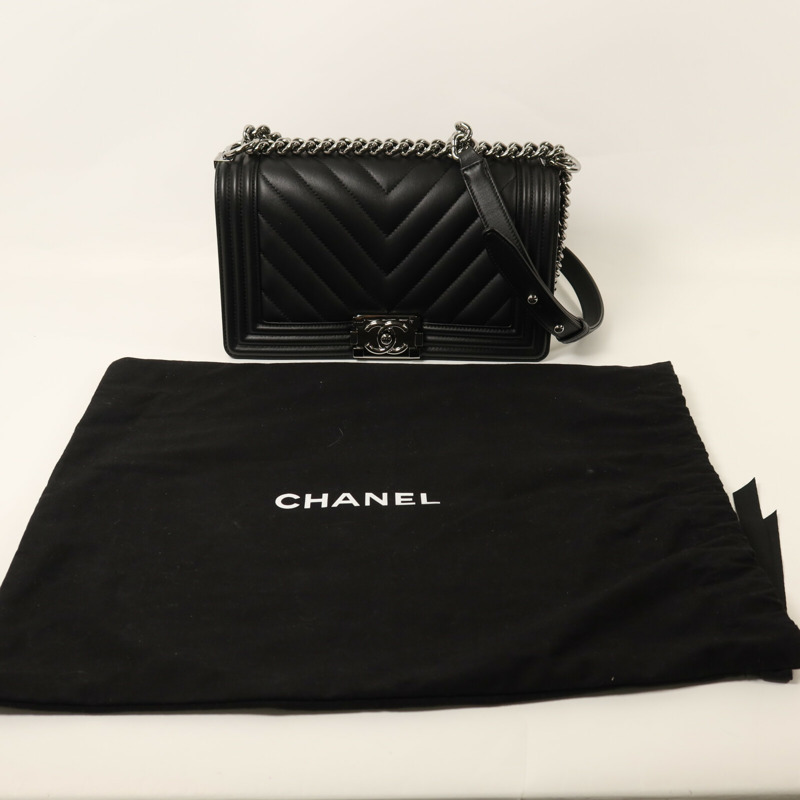 CHANEL 羊皮皮革Boy 25銀扣鏈帶肩背袋-8