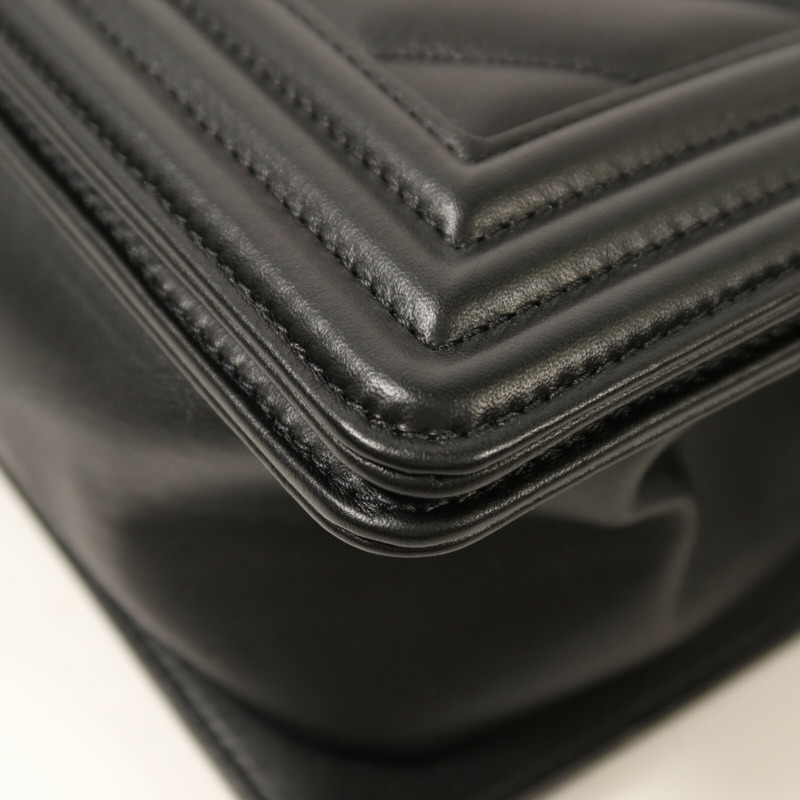 CHANEL 羊皮皮革Boy 25銀扣鏈帶肩背袋-11