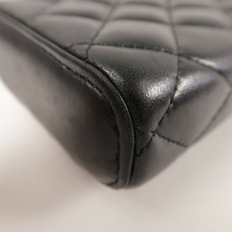 CHANEL 羊皮皮革Phone Case金扣鏈帶肩背袋-11