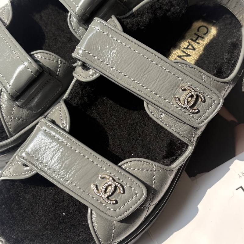 Chanel灰油蠟皮水鑽毛底二舅鞋-2