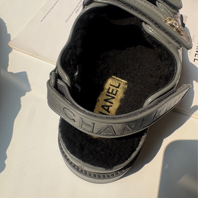 Chanel灰油蠟皮水鑽毛底二舅鞋-11