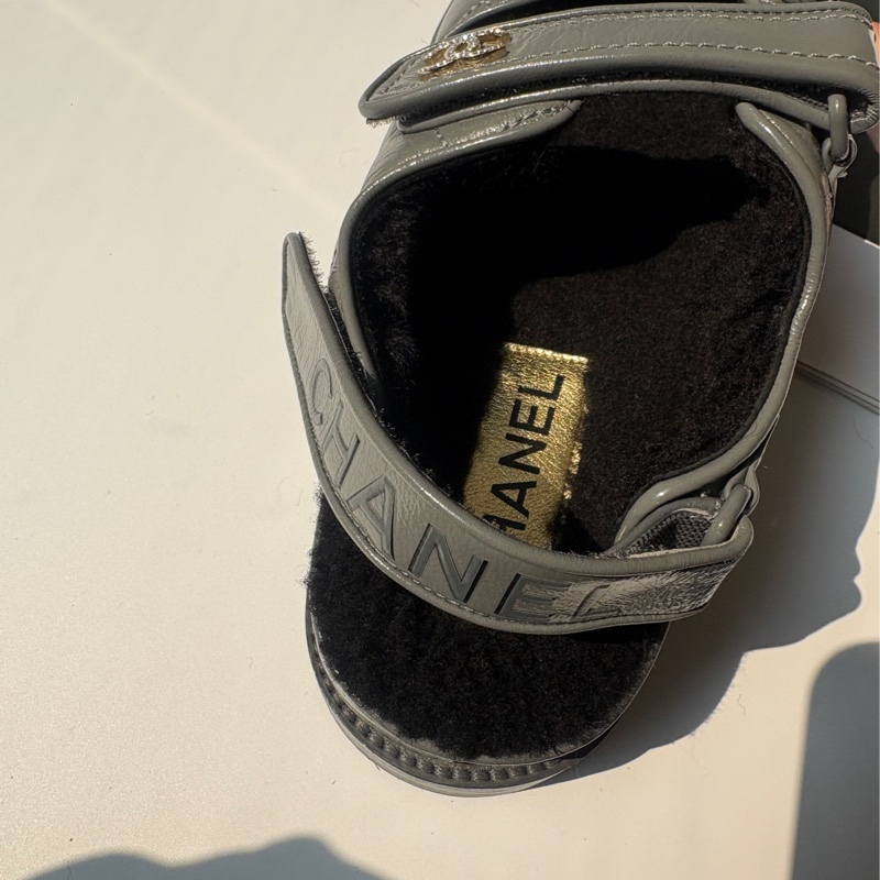 Chanel灰油蠟皮水鑽毛底二舅鞋-12