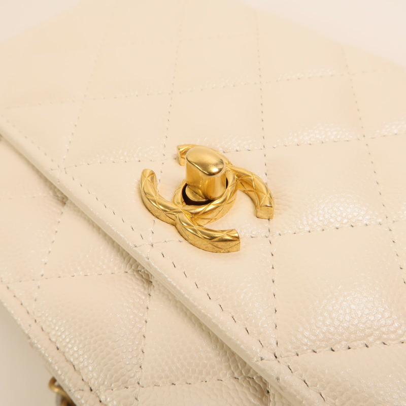 CHANEL 牛皮皮革WOC Wallet On Chain金扣鏈帶肩背袋-8