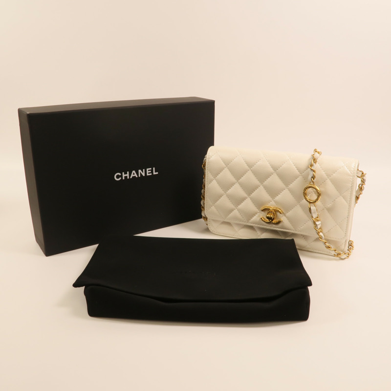 CHANEL 牛皮皮革WOC Wallet On Chain金扣鏈帶肩背袋-9