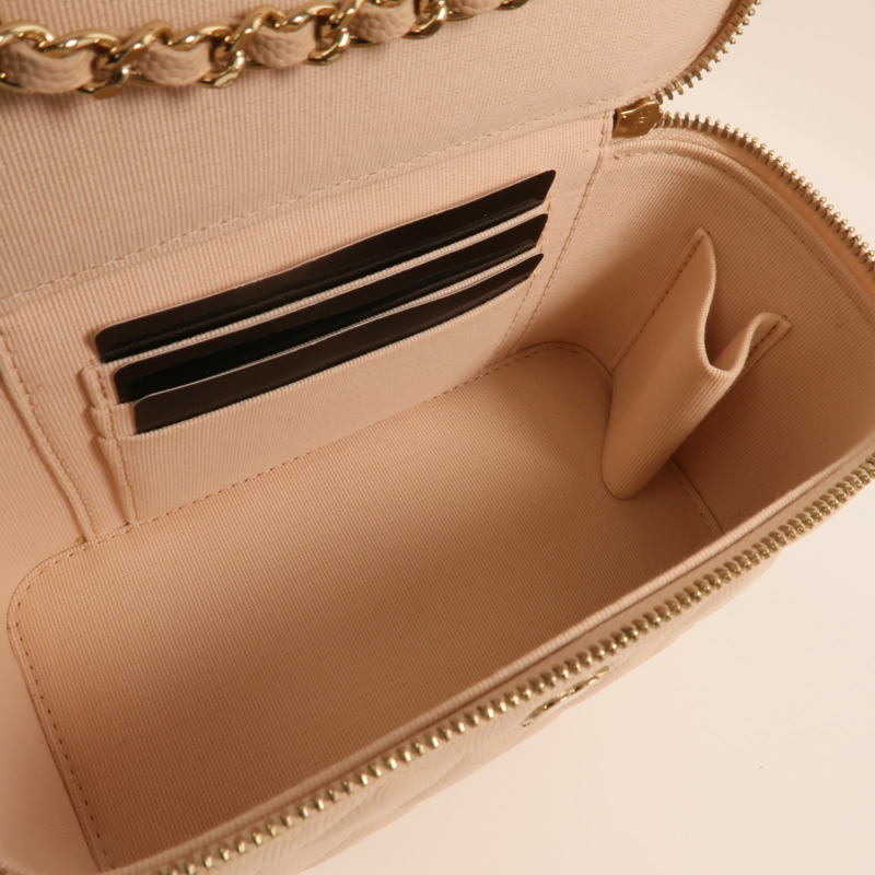 CHANEL 牛皮皮革Vanity Case金扣鏈帶肩背袋-4