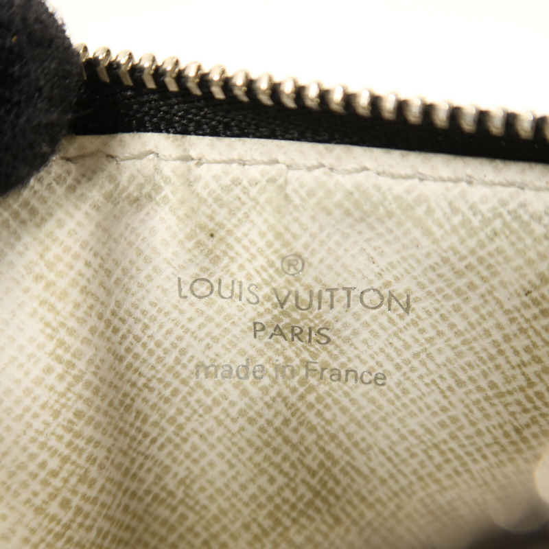 LOUIS VUITTON Taigarama Gaston銀扣肩背袋-19
