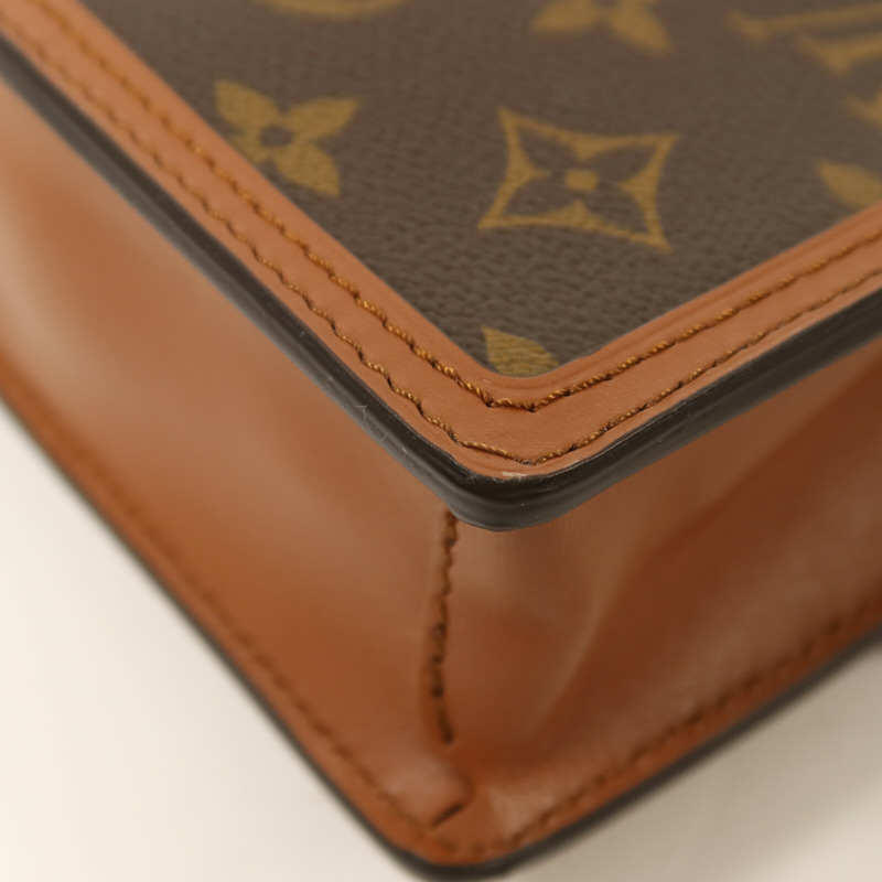 LOUIS VUITTON Monogram/Monogram Reverse Micro Dauphine金扣鏈帶肩背袋棕色-14