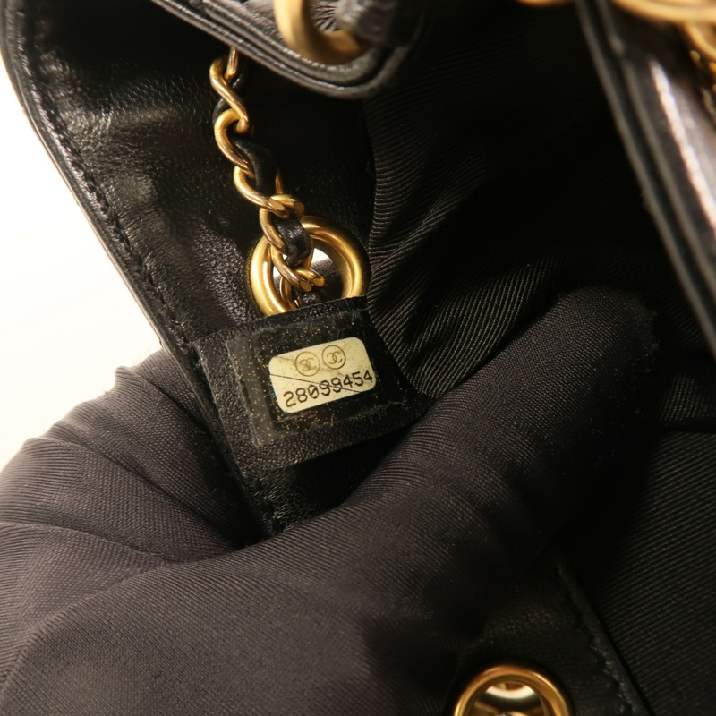 CHANEL 牛皮皮革Drawstring Bucket Bag金扣鏈帶肩背袋-6