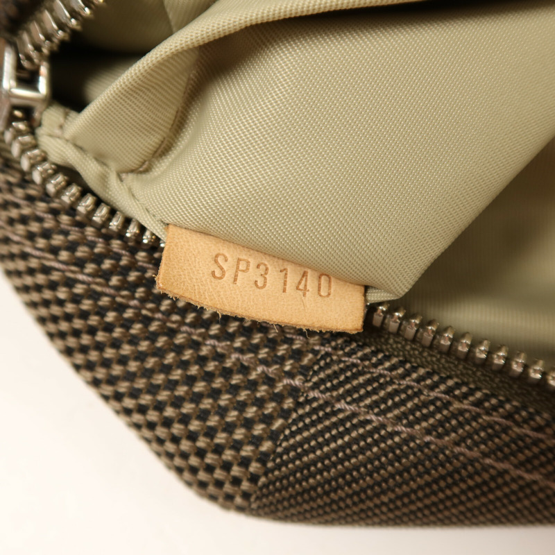 LOUIS VUITTON Damier Geant Citadin NM銀扣肩背袋-6