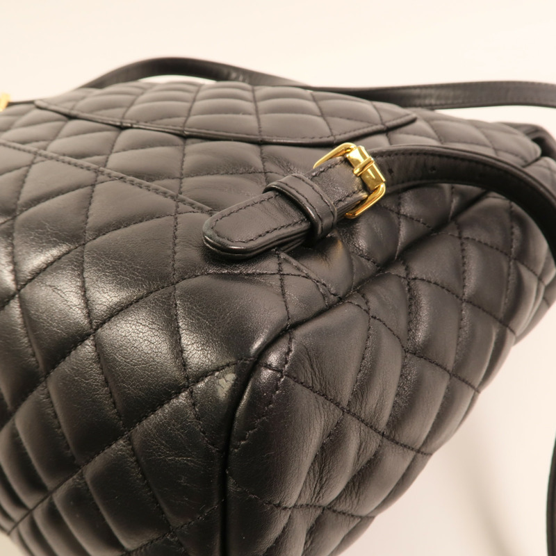 CHANEL 羊皮皮革Backpack金扣鏈帶背包-11