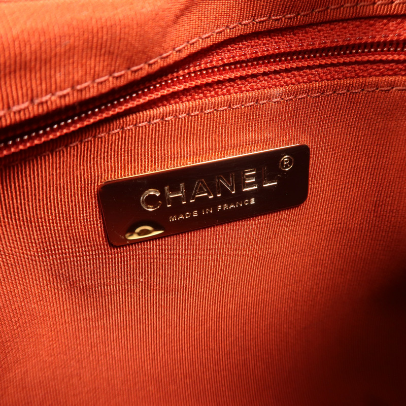 CHANEL 牛皮皮革Chain Around Bag金扣鏈帶肩背袋-5