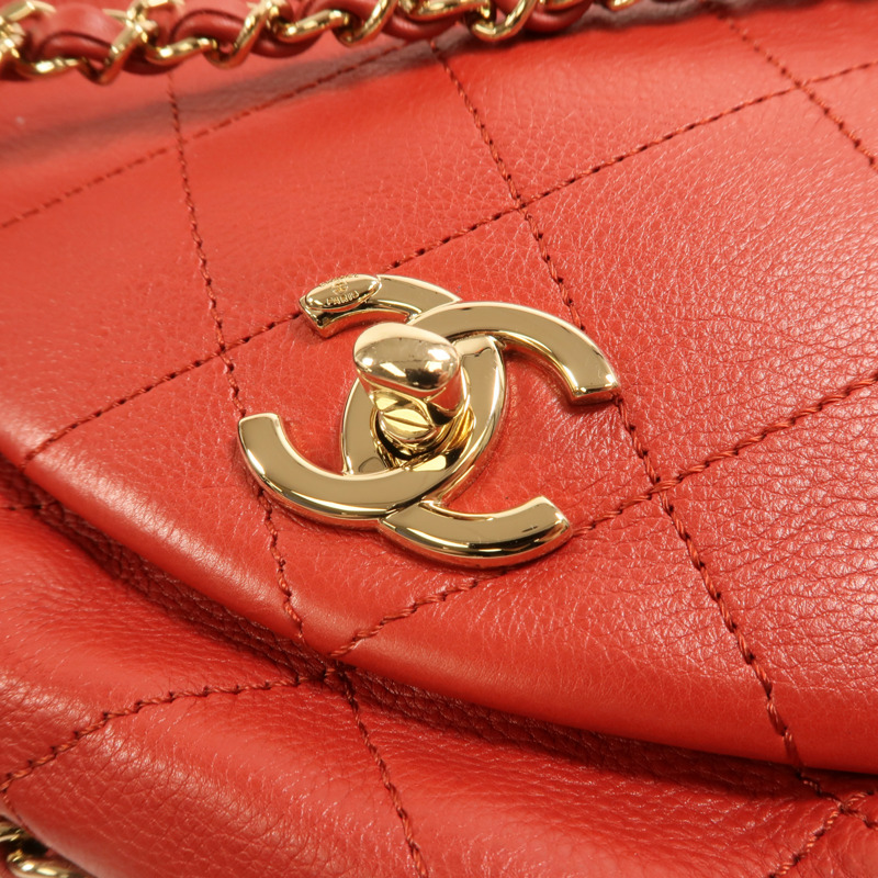 CHANEL 牛皮皮革Chain Around Bag金扣鏈帶肩背袋-8