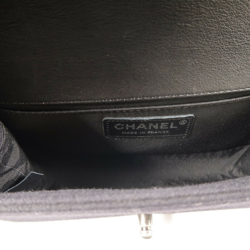 CHANEL 羊毛Mosaic Boy 20銀扣鏈帶肩背袋-5