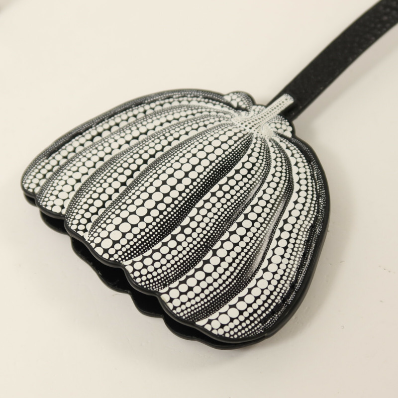 LOUIS VUITTON Monogram Empreinte LVxYK Marshmallow PM肩背袋-15