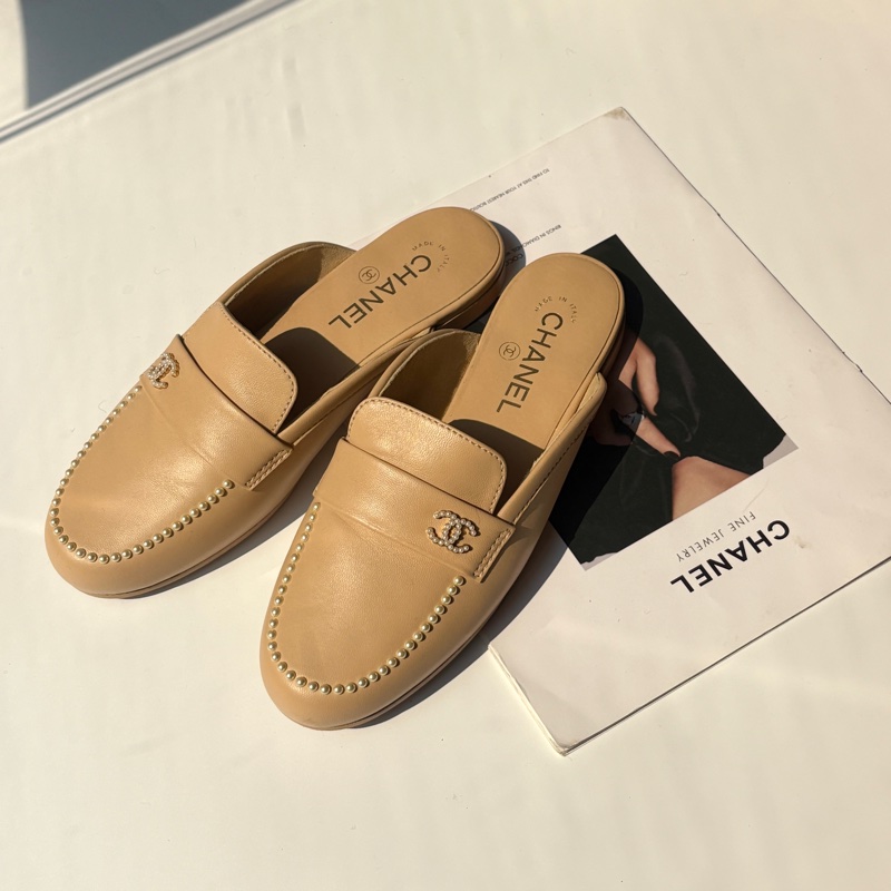 Chanel 米色珍珠穆勒鞋-0