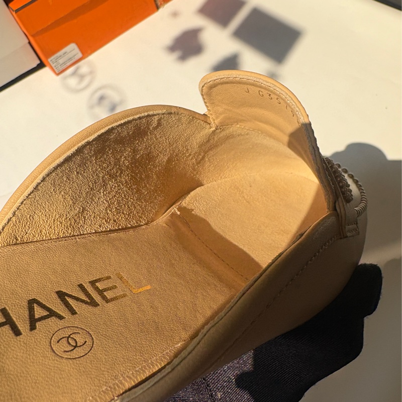Chanel 米色珍珠穆勒鞋-6