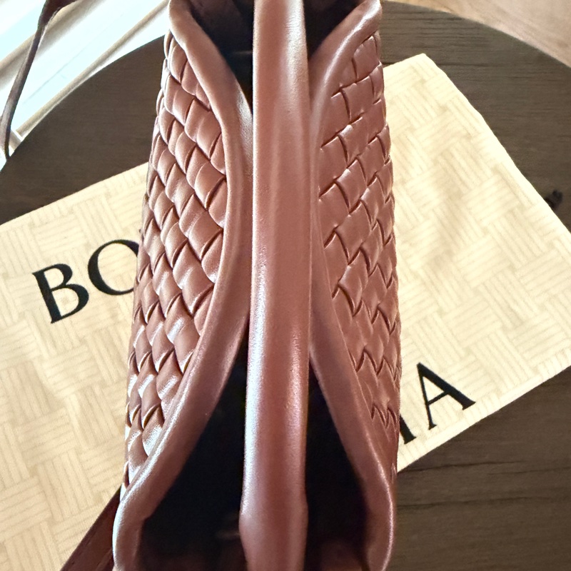 Bottega Veneta mini Cobble BV 元寶包 磚紅色/焦糖色-11