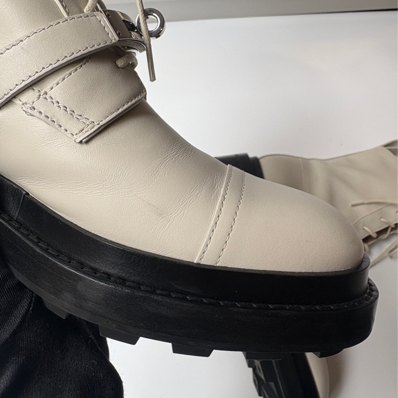 Hermes 米白Kelly釦綁帶短靴-14