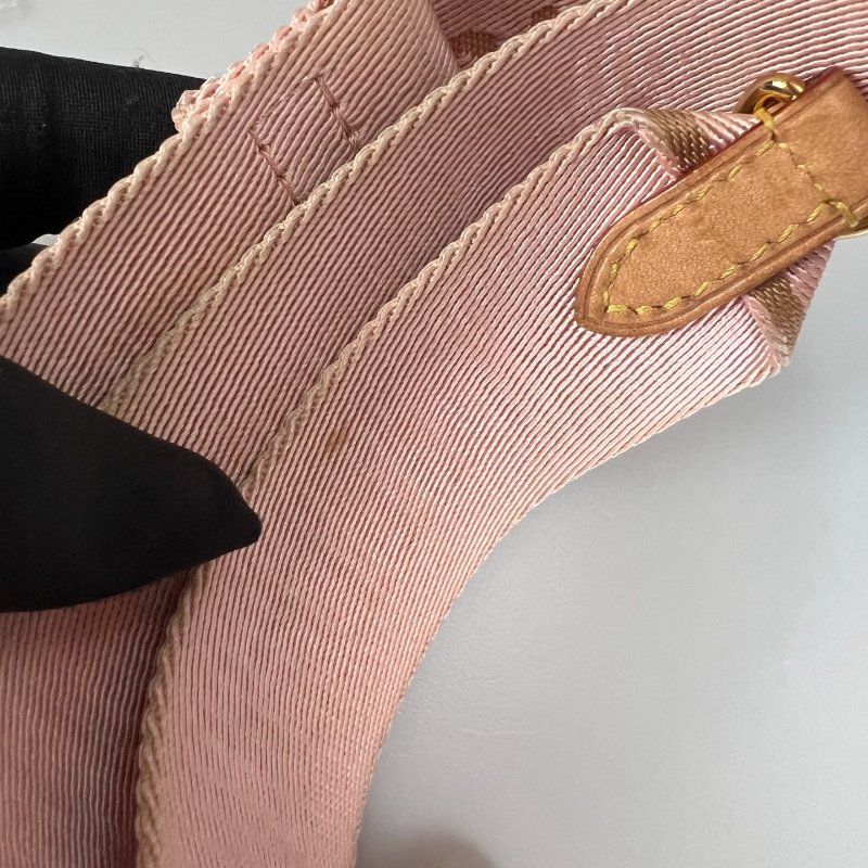 LV M44840/晶片款 粉色五合一-12