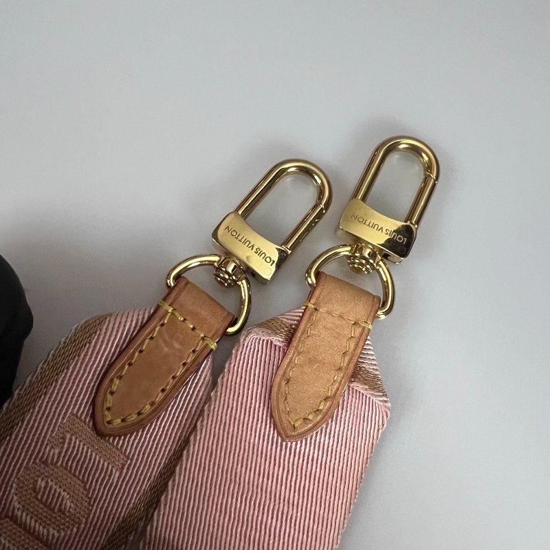 LV M44840/晶片款 粉色五合一-14