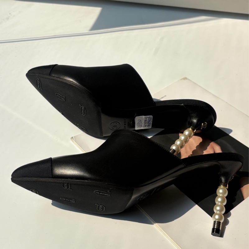 Chanel 黑皮珍珠高根穆勒鞋-2