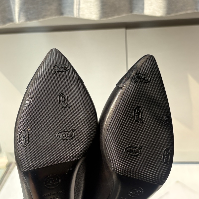 Chanel 黑皮珍珠高根穆勒鞋-4