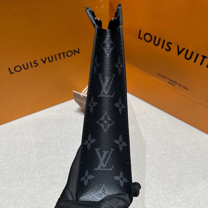 LV 經典老花拼色黑武士手拿包 編碼款-5