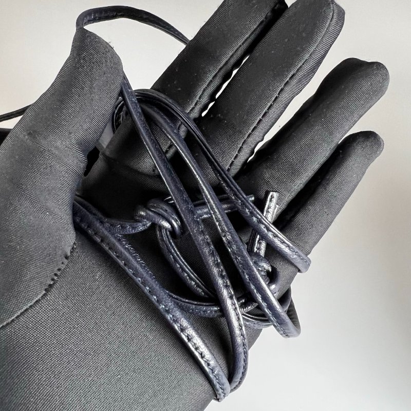 BV 晶片款 深藍3*4水桶包-6