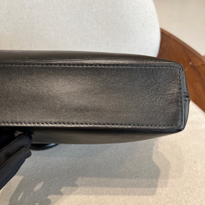 LV黑色水波紋男士公文包-1