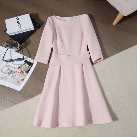 ❤️DIOR 櫻花粉收腰連衣裙 經典優雅版型