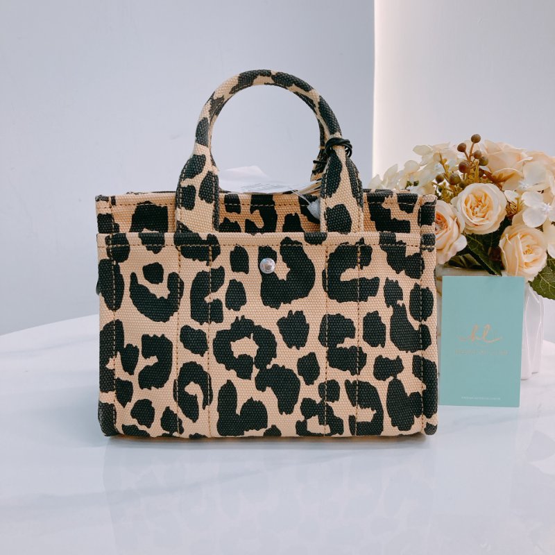 MS0661 Coach 蔻馳豹紋兩用包包Cargo 20 Leopard Shoulder Handbag Canvas Beige-1